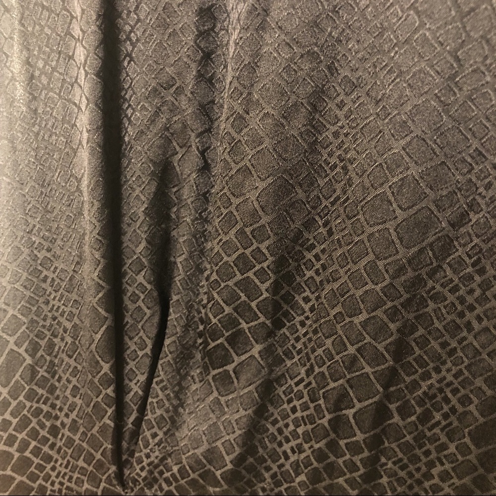 After Pant’s Snake Pattern Black Silky Ruffle Flowy Dress - Picture 3 of 8